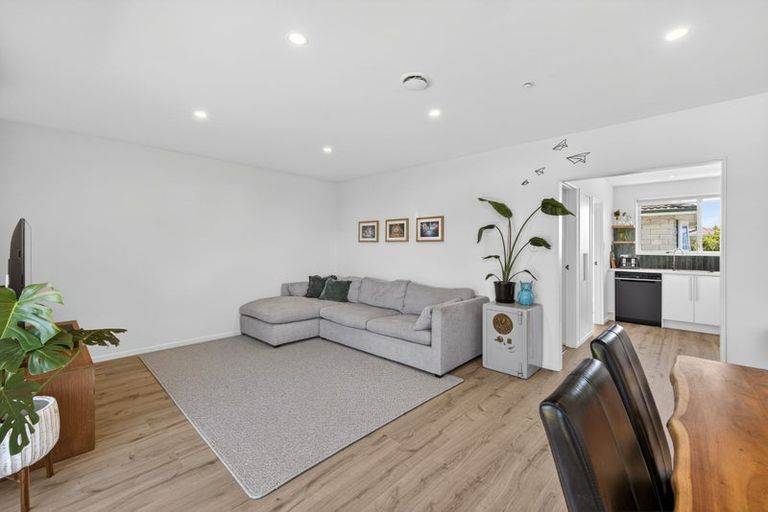 Photo of property in 2/21 Cob Crescent, Woolston, Christchurch, 8062