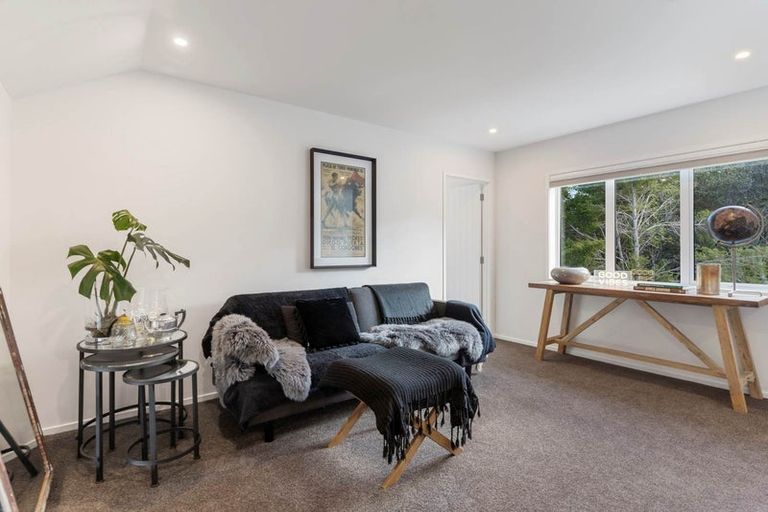 Photo of property in 32a Sandown Road, Rothesay Bay, Auckland, 0630