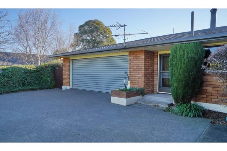 Photo of property in 10 Walker Place, Rangiora, 7400
