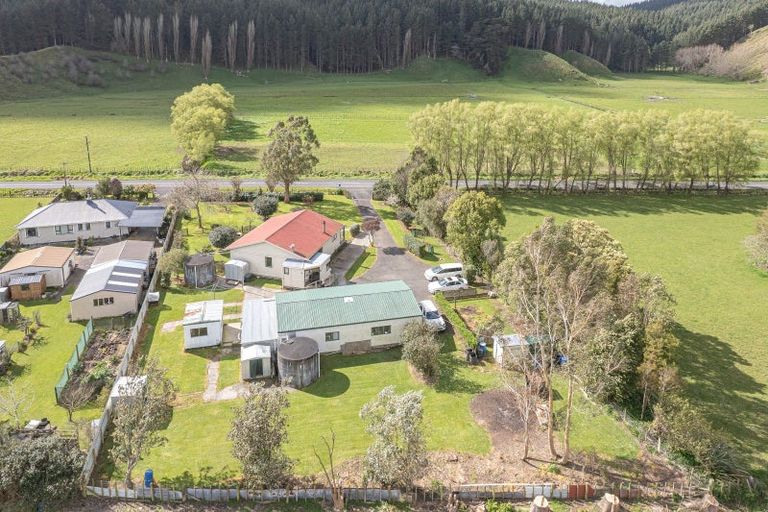 Photo of property in 574 No 3 Line, Okoia, Whanganui, 4582