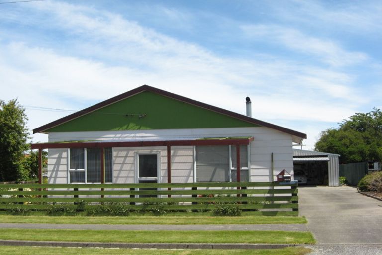 Photo of property in 16 Queen Street, Westport, 7825