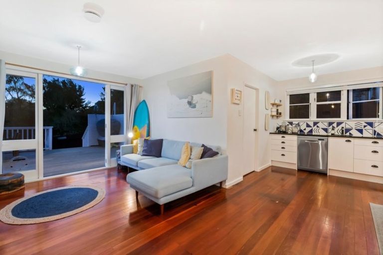 Photo of property in 3 Cadman Avenue, Waterview, Auckland, 1026