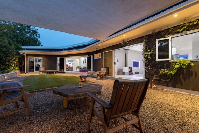 Photo of property in 14 Avro Road, Blue Mountains, Upper Hutt, 5371