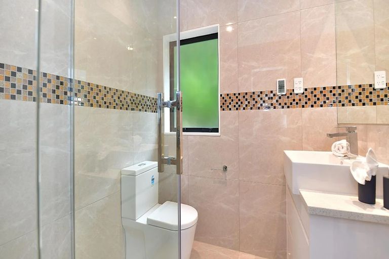 Photo of property in 46 Resolution Drive, Gulf Harbour, Whangaparaoa, 0930