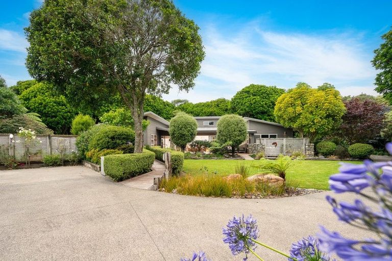 Photo of property in 54 Kohekohe Road, Waikanae, 5036