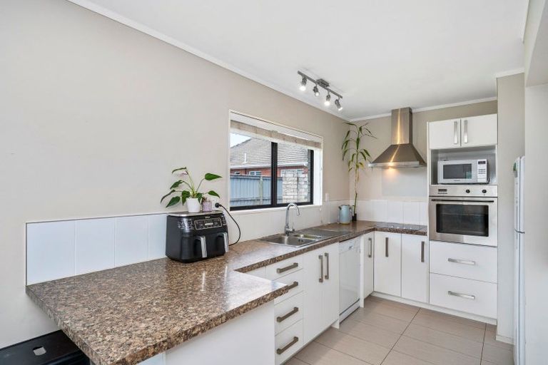 Photo of property in 2/57 Pemberton Crescent, Greerton, Tauranga, 3112