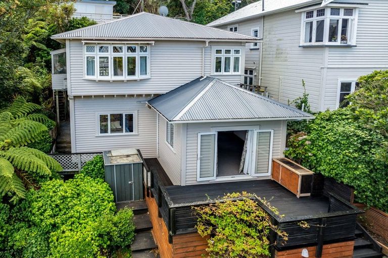 Photo of property in 9 Mckenzie Terrace, Te Aro, Wellington, 6011