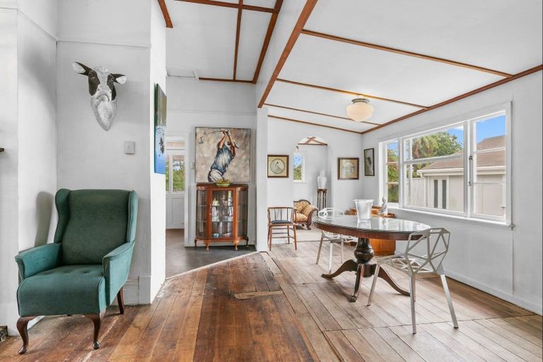 Photo of property in 165 Cambridge Street, Levin, 5510