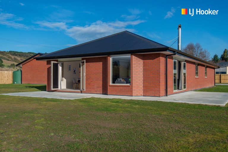 Photo of property in 23 Mallard Drive, Waihola, Outram, 9073