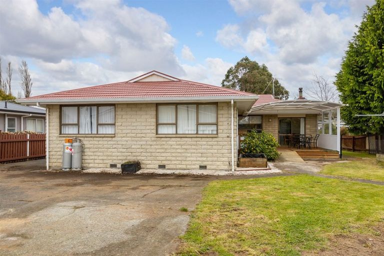 Photo of property in 32 Gordon Street, Woodville, 4920