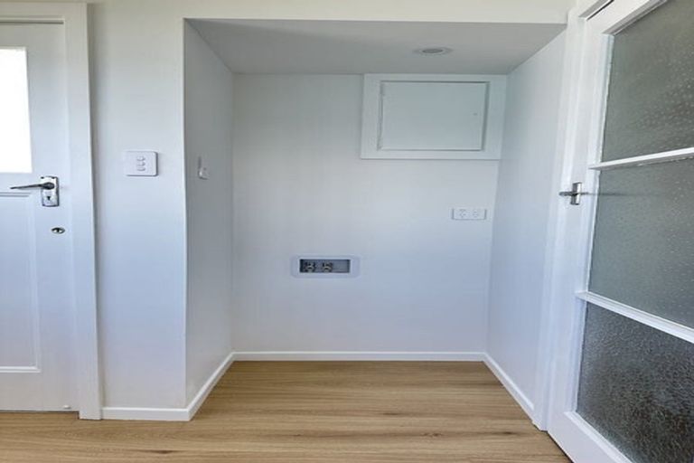 Photo of property in 9 Harbour Park Terrace, Khandallah, Wellington, 6035