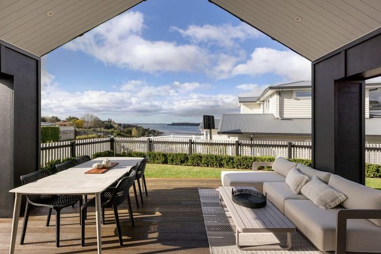 Photo of property in 1 Whitworth Lane, Omokoroa, 3114