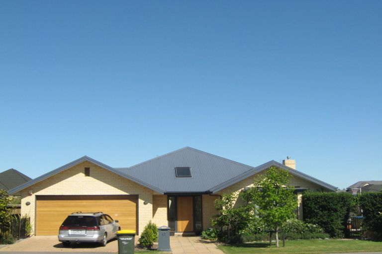 Photo of property in 47 Grimseys Road, Redwood, Christchurch, 8051