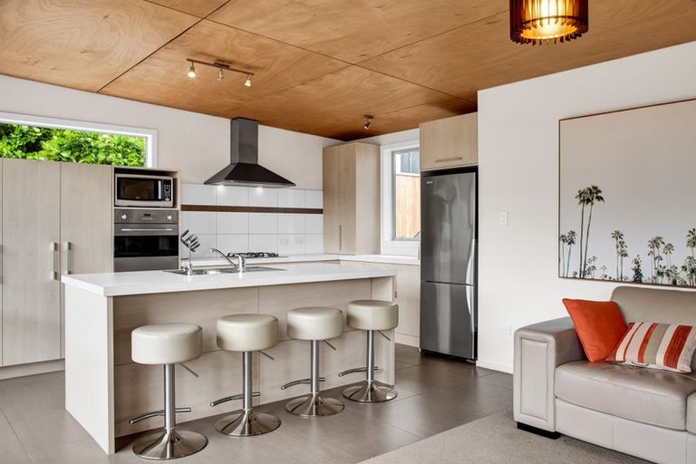 Photo of property in 14a Arawa Street, Welbourn, New Plymouth, 4312