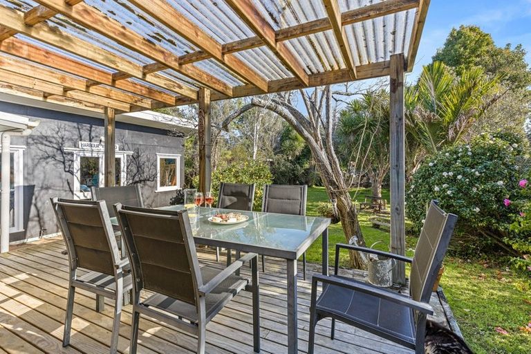 Photo of property in 25 Harbour View Road, Point Wells, Warkworth, 0986