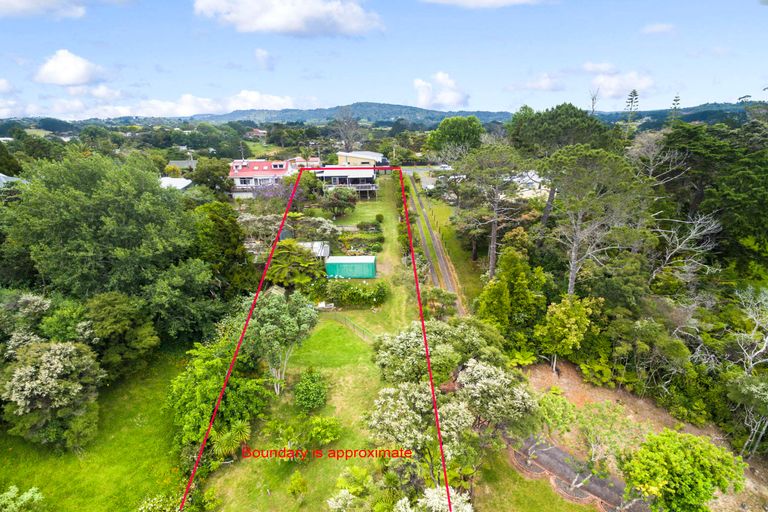 Photo of property in 43 Mcentee Road, Waitakere, Auckland, 0816
