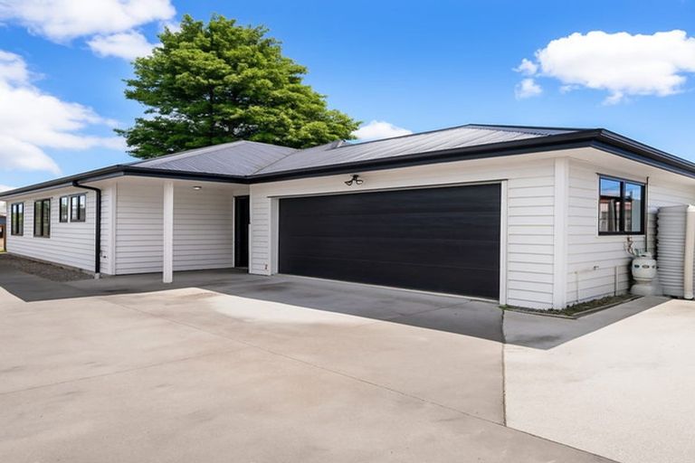 Photo of property in 51a Cosgrave Road, Papakura, 2110