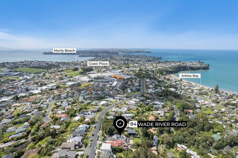 Photo of property in 84 Wade River Road, Stanmore Bay, Whangaparaoa, 0932