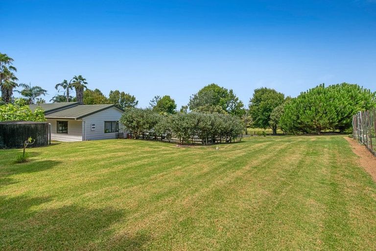 Photo of property in 786 South Head Road, South Head, Helensville, 0874