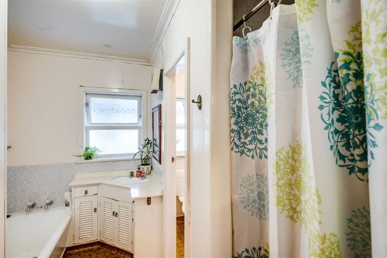 Photo of property in 3 Oldham Avenue, Onekawa, Napier, 4110