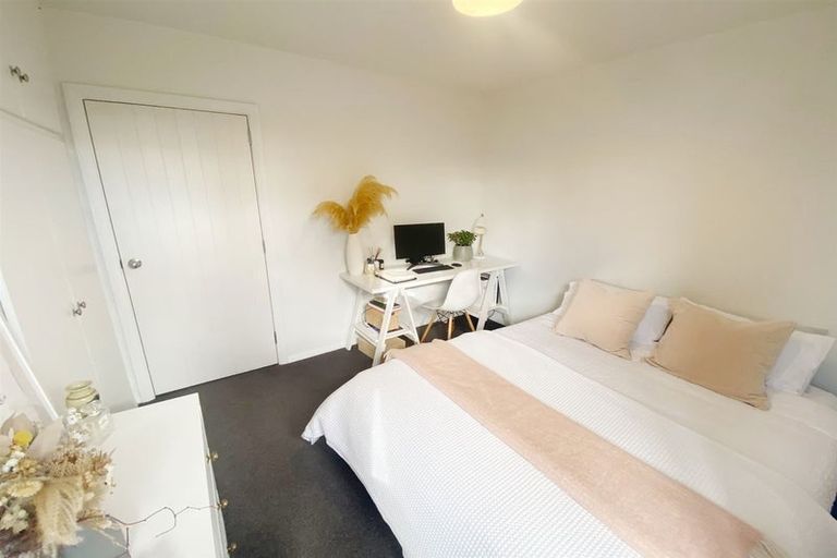 Photo of property in 68 Winters Road, Redwood, Christchurch, 8051