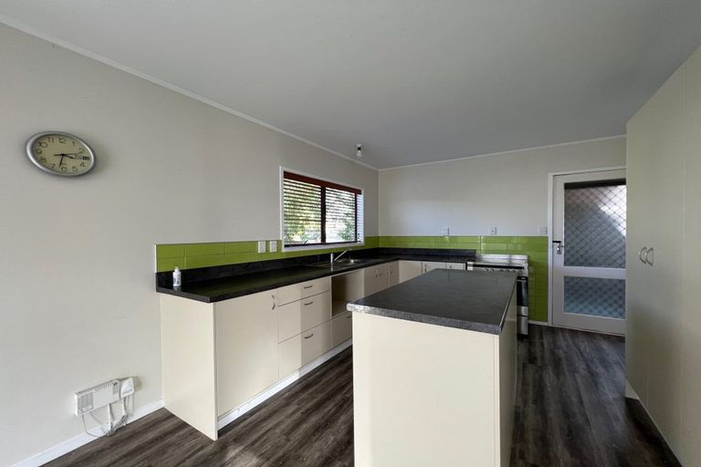 Photo of property in 51 Marendellas Drive, Bucklands Beach, Auckland, 2014