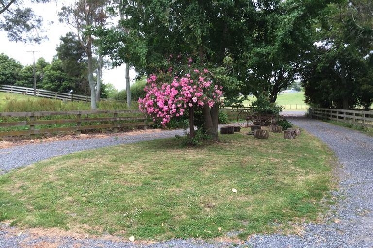 Photo of property in 152 Walton Road, Richmond Downs, Walton, 3475