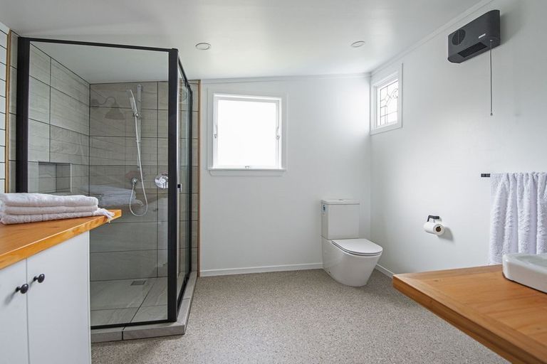 Photo of property in 9 Dickson Street, Macandrew Bay, Dunedin, 9014