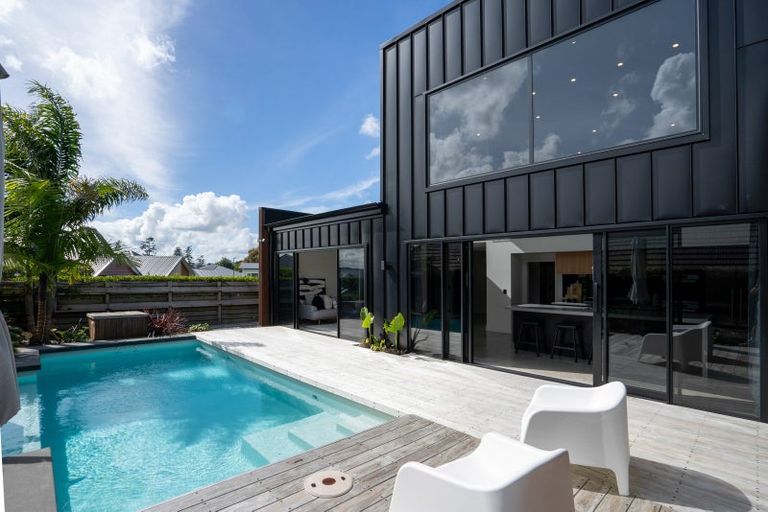 Photo of property in 20 Clifford Close, Leamington, Cambridge, 3432