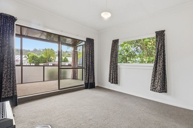 Photo of property in 105 Kaikorai Valley Road, Glenross, Dunedin, 9011
