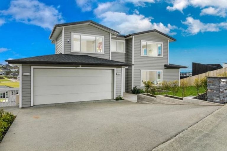 Photo of property in 65 Rathmullen Place, Pinehill, Auckland, 0632