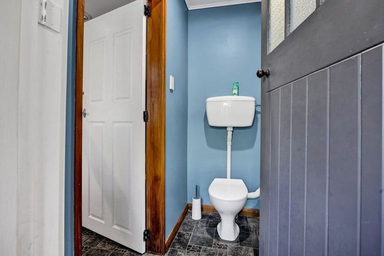 Photo of property in 70 Collins Street, Hawera, 4610