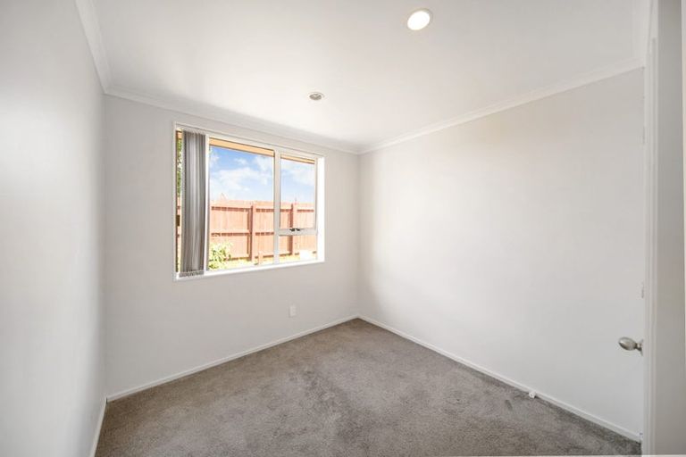Photo of property in 11 Naylors Drive, Mangere, Auckland, 2022