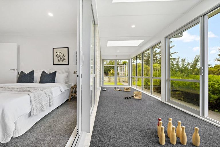 Photo of property in 21 Eric Farley Drive, Kumeu, 0810