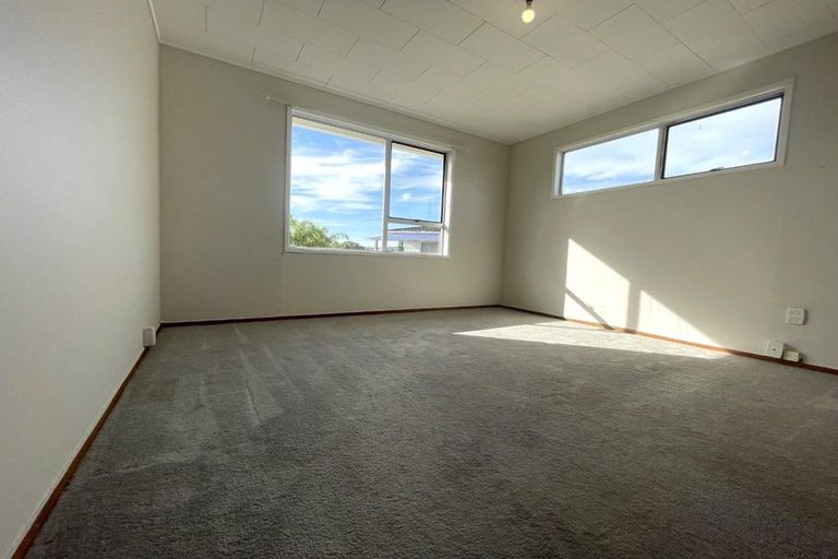 Photo of property in 14 Kereru Place, Half Moon Bay, Auckland, 2012