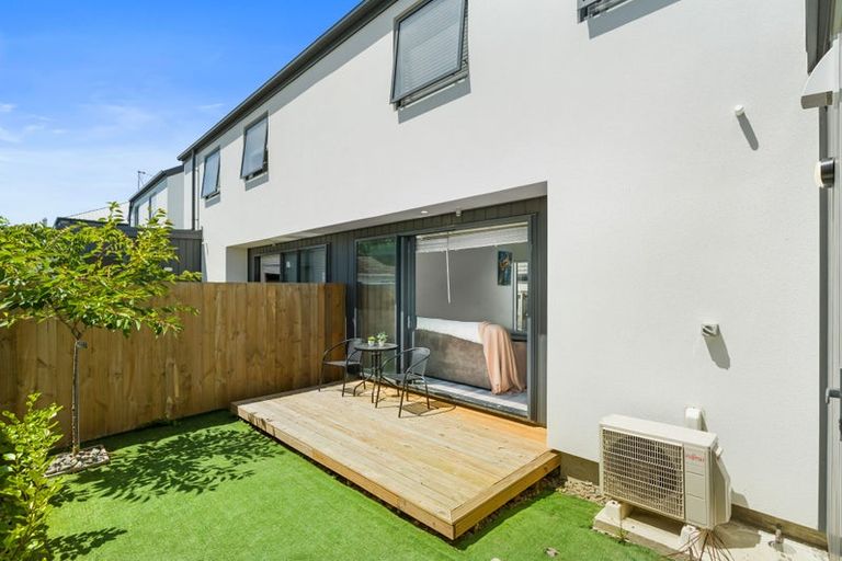 Photo of property in 2/58 Division Street, Riccarton, Christchurch, 8041