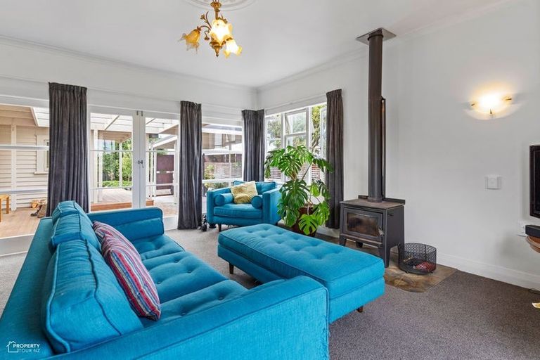 Photo of property in 65 Brandon Street, Featherston, 5710