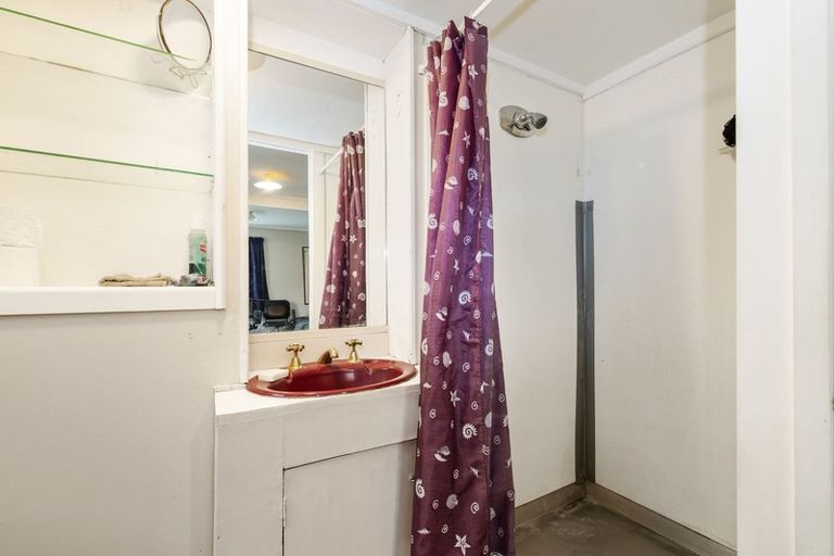 Photo of property in 33 Pohutukawa Drive, Owhata, Rotorua, 3010