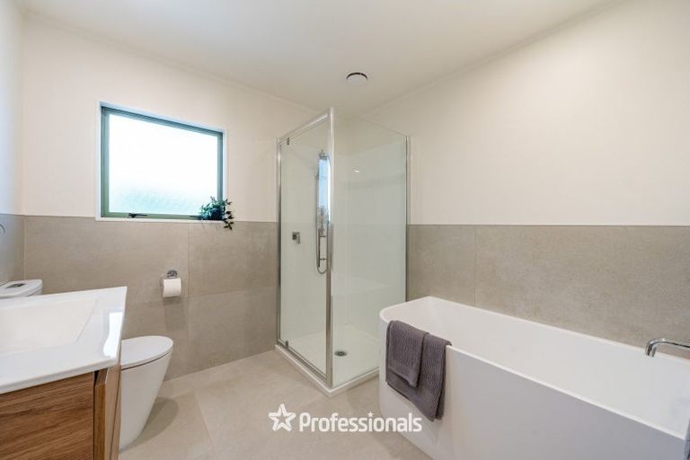 Photo of property in 16 Haast Close, Kelson, Lower Hutt, 5010