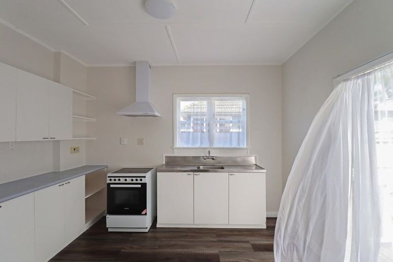 Photo of property in 270 Naenae Road, Naenae, Lower Hutt, 5011