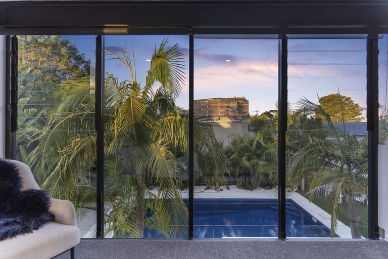 Photo of property in 4 Halyard Place, Te Atatu Peninsula, Auckland, 0610