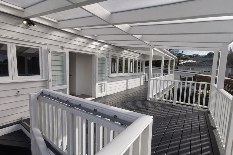 Photo of property in 46 Colonial Road, Birkenhead, Auckland, 0626