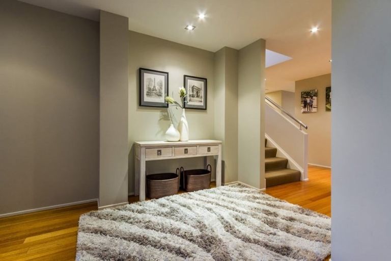 Photo of property in 14 English Oak Drive, Schnapper Rock, Auckland, 0632