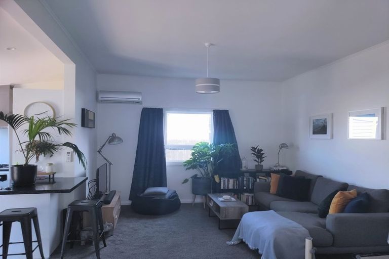 Photo of property in 104 Randwick Road, Moera, Lower Hutt, 5010