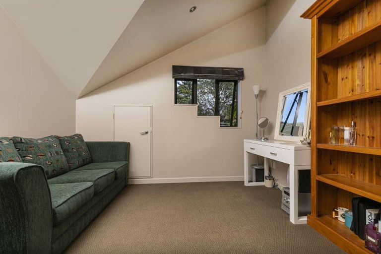 Photo of property in 41 Isobel Road, Greenhithe, Auckland, 0632