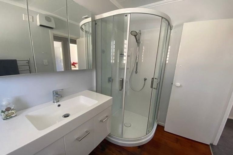 Photo of property in 20b Martin Road, Manurewa, Auckland, 2102