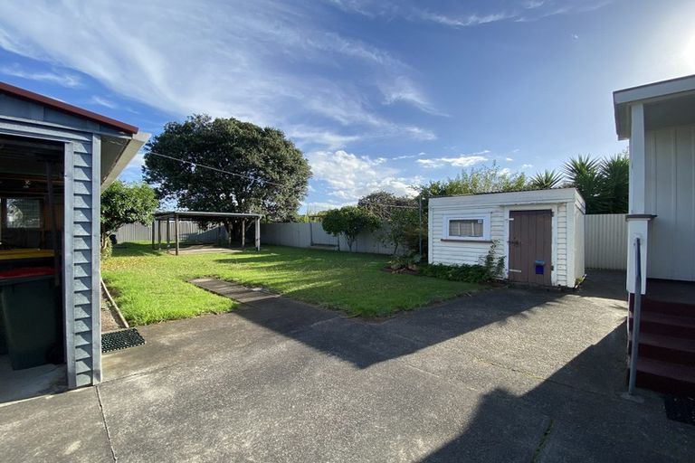 Photo of property in 16 Tennessee Avenue, Mangere East, Auckland, 2024