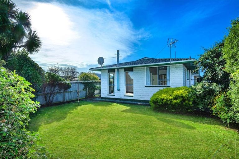 Photo of property in 2/34 Pinewood Avenue, North New Brighton, Christchurch, 8083