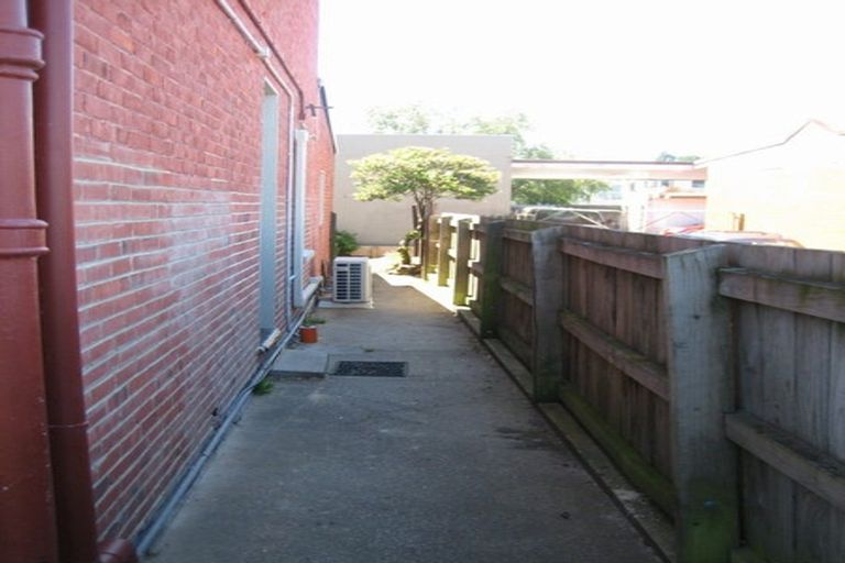 Photo of property in 16 Howe Street, North Dunedin, Dunedin, 9016