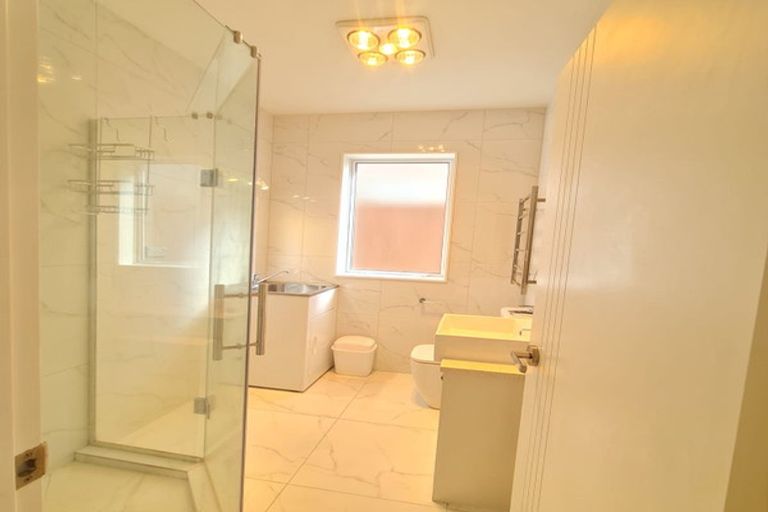 Photo of property in 5 Bruckless Drive, Flat Bush, Auckland, 2019